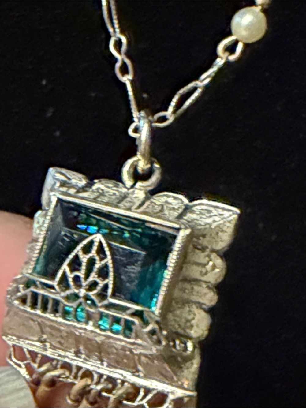 Vintage Art Deco 925 Silver Pendant Necklace with Dark Green Stone and Dangles